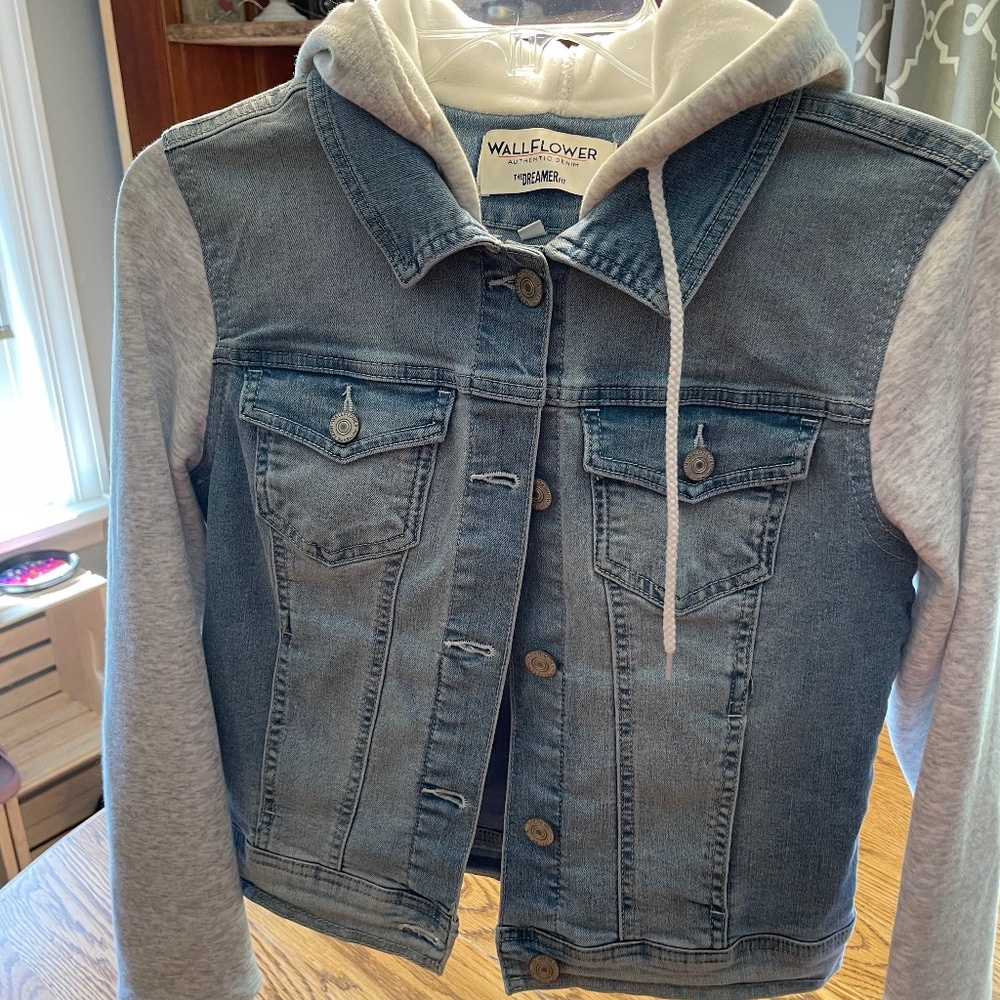 Women’s Jean Jacket